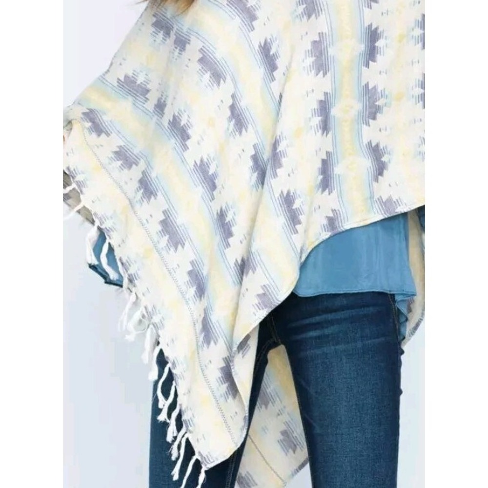 Ryan Michael Western Poncho Women's Sz L Jacquard Southwestern Aztec Poncho $133